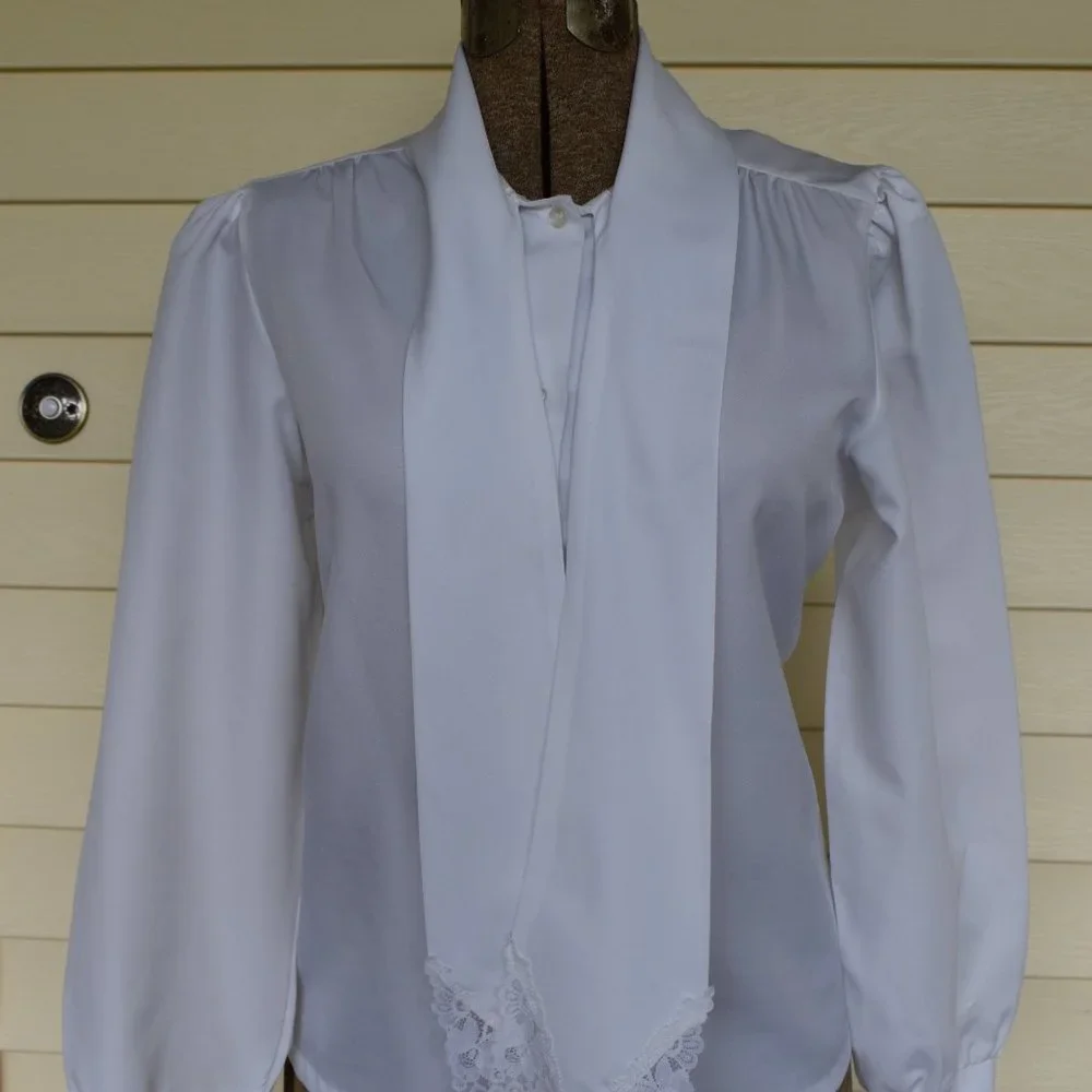 Rhonda Lee White Vintage Blouse (14) - Picture 5 of 6
